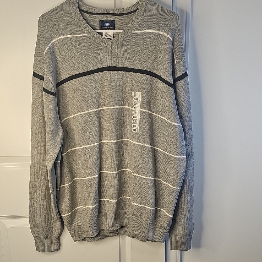 International Waters Stylish Gray V-Neck Men's Sweater‎ Size XXL NWT